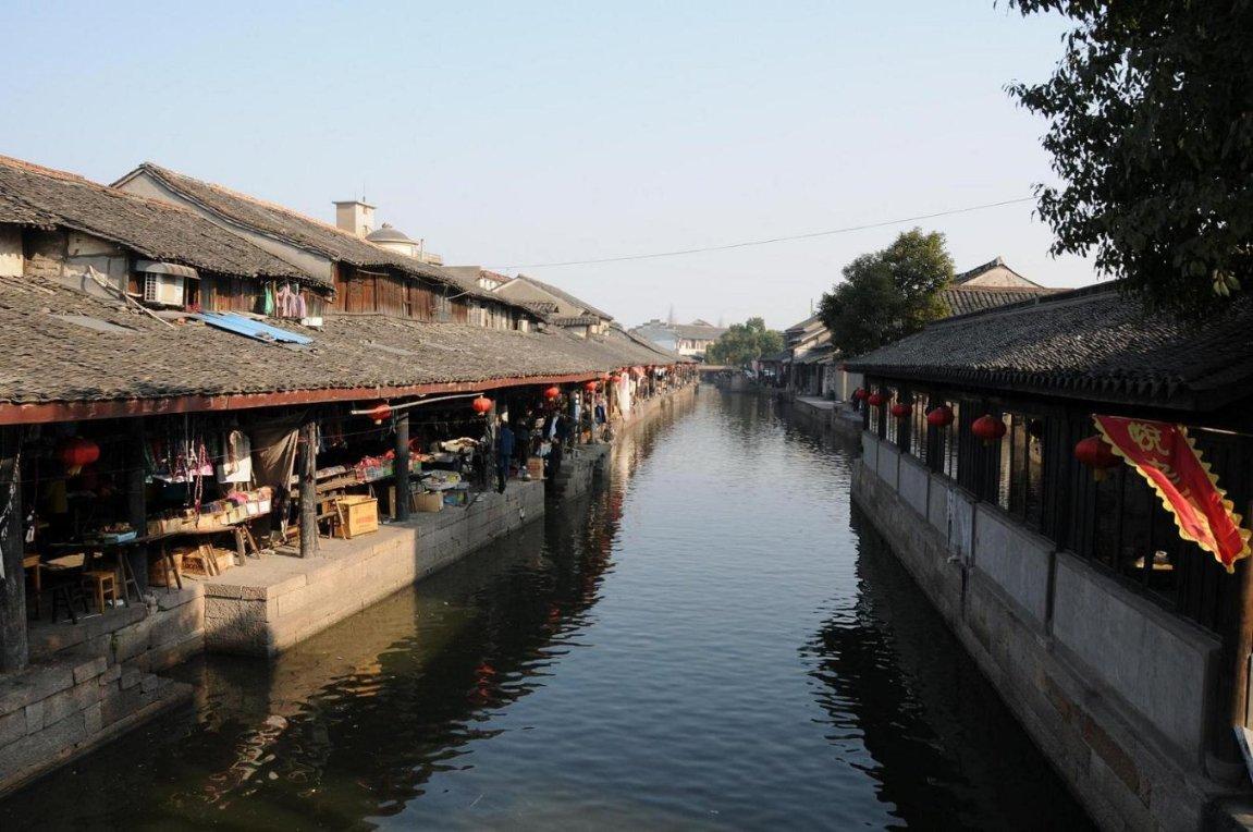 严寒挡不住喝腊八粥的热情