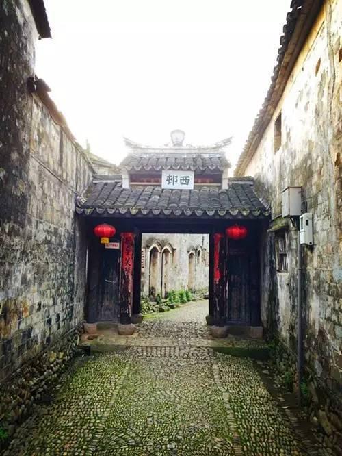 逃离沙漠小镇